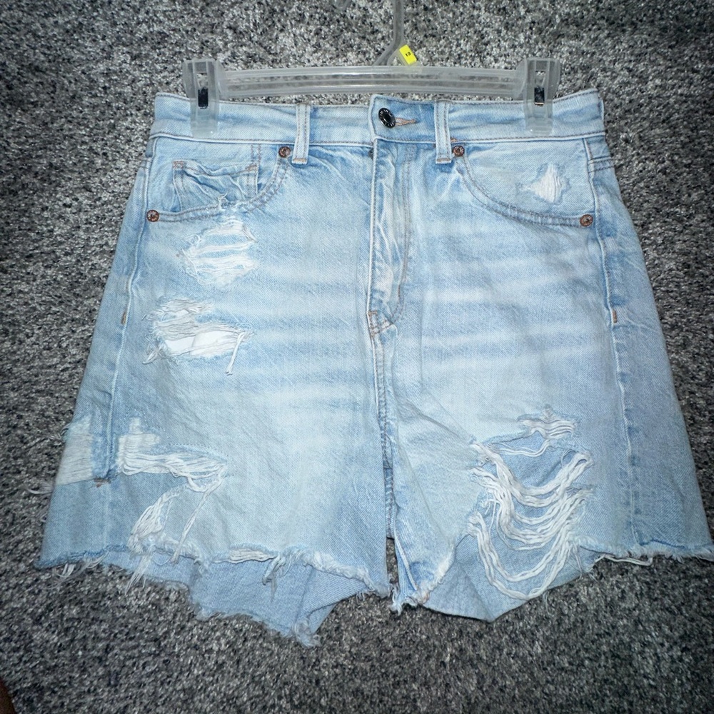 High waisted light wash denim shorts